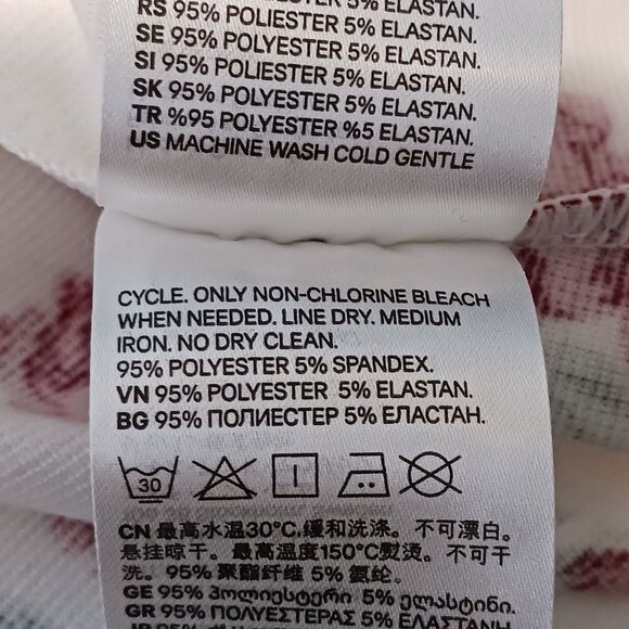 H&M Divided White w/ Red Rose Print Scoop Back Fit & Flare Skater Dress, Size 6 - Picture 12 of 16